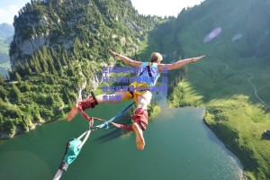 巴萨客战西班牙人，亚马尔领衔青春风暴，拉菲尼亚破局拉什福德首秀抢眼